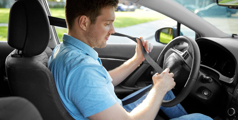 Student taking automatic driving lesson with instructor in Melbourne